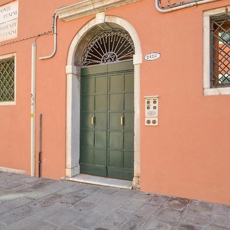 Stunning Apartment In Venezia With Kitchenette ภายนอก รูปภาพ