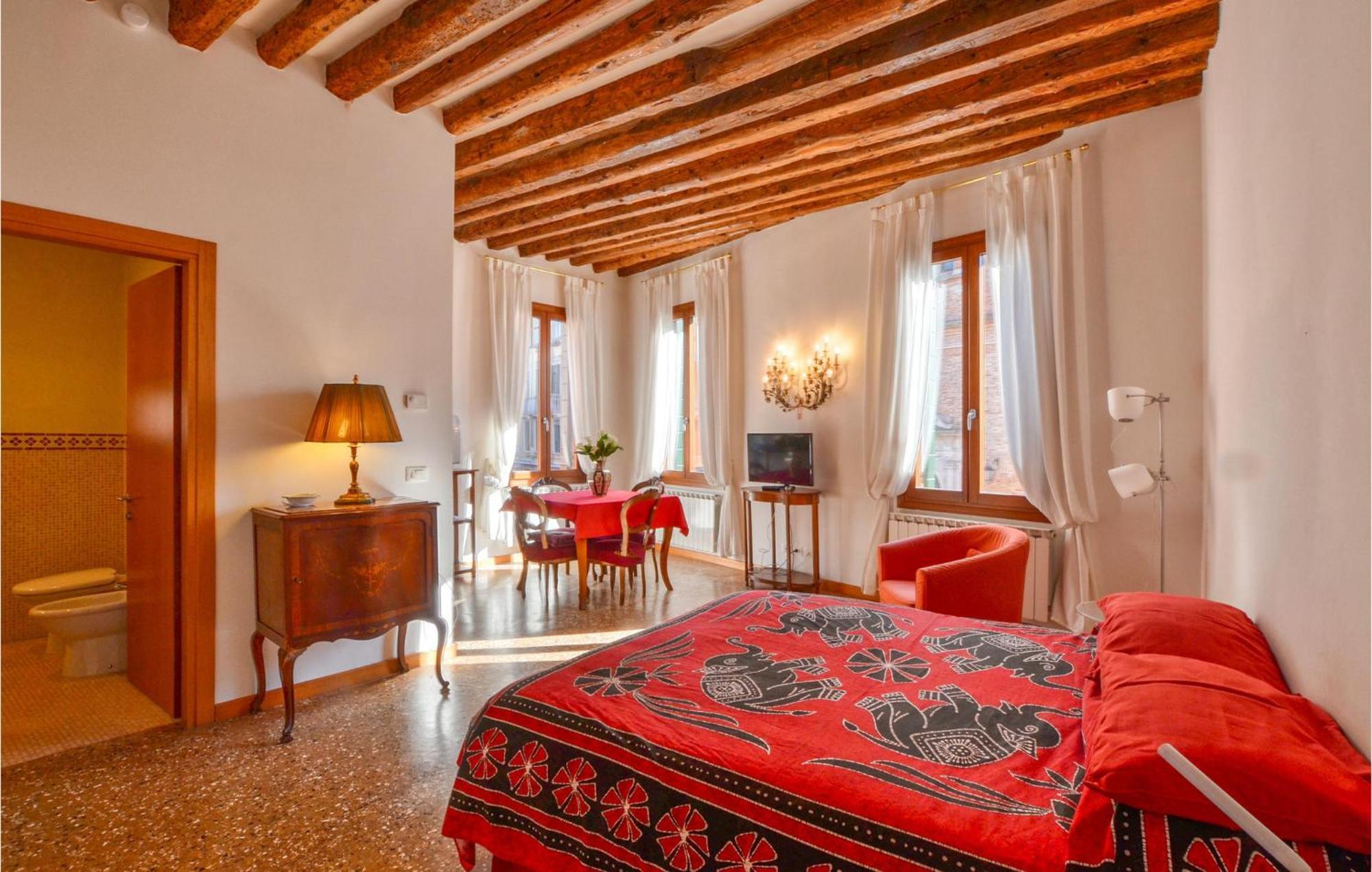 Stunning Apartment In Venezia With Kitchenette ภายนอก รูปภาพ