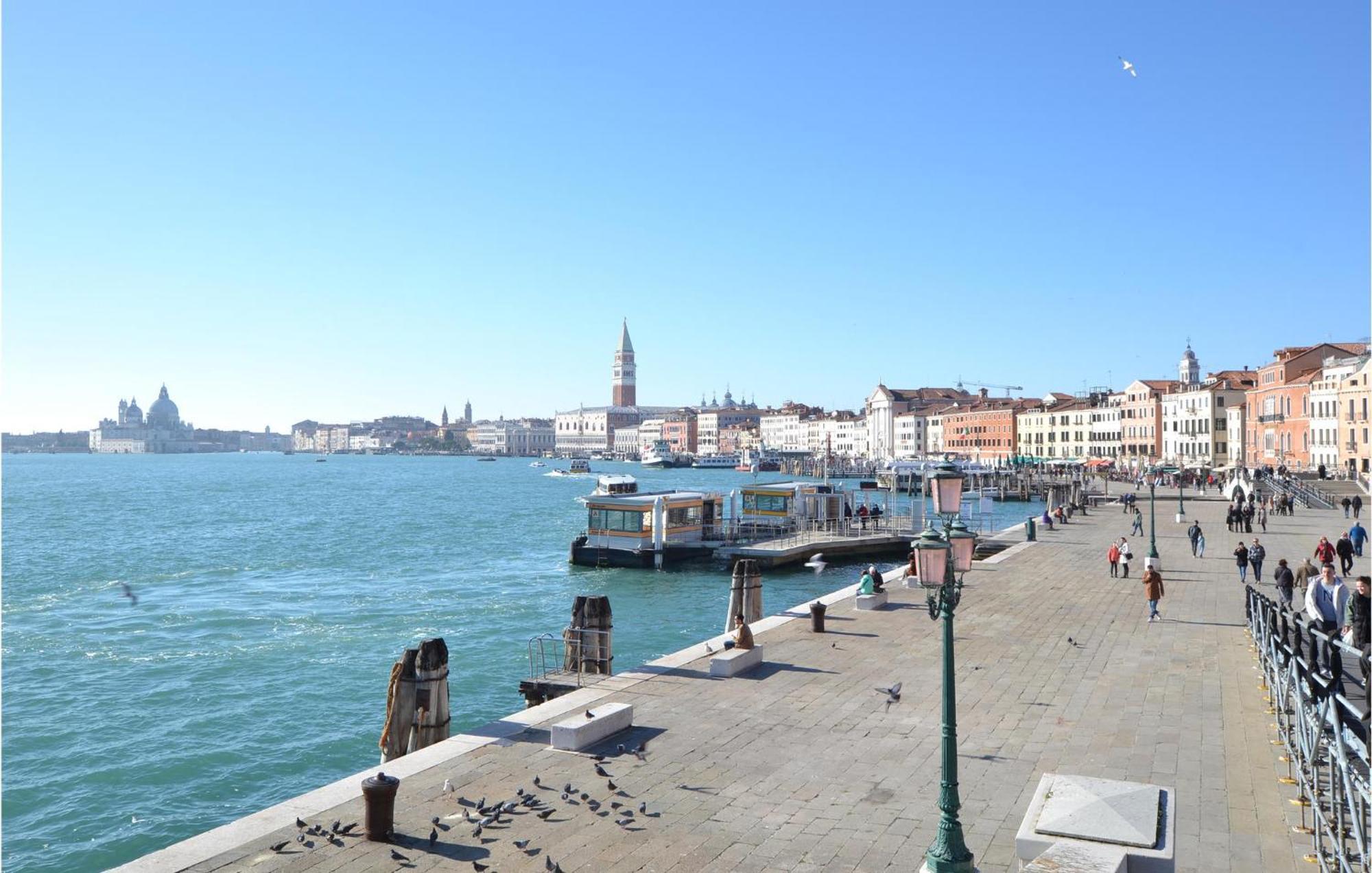 Stunning Apartment In Venezia With Kitchenette ภายนอก รูปภาพ